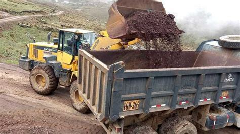 Maquinaria Pesada De La Comuna Provincial Efectu Trabajos De