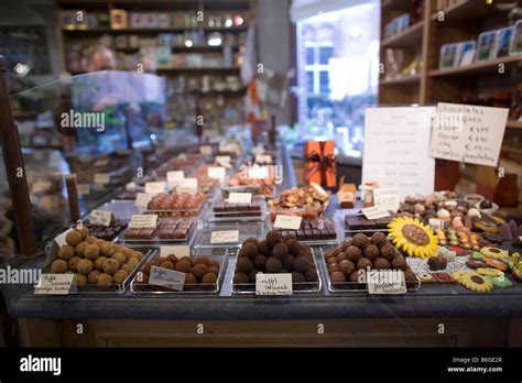 Bruges chocolate hi-res stock photography and images - Alamy