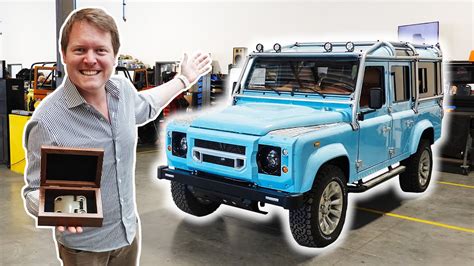 The Singer Of Defenders Visiting Ecd Auto Design The Pinnacle Of Land