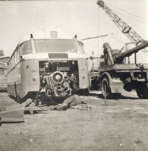 Autocar Magirus modele Saturn une casse à Hambourg vers 1972