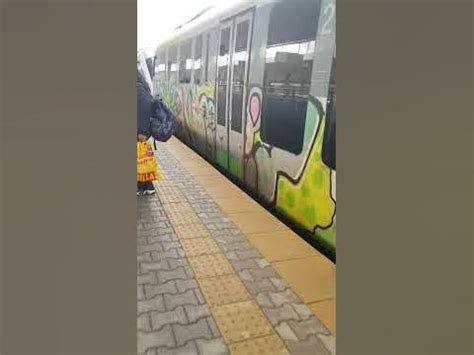 Влакове на Централна гара част 1 нова поредица - YouTube