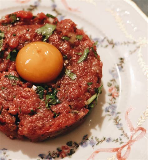 Tartare De Boeuf Frites Et Ketchup Maison Les Nouvelles