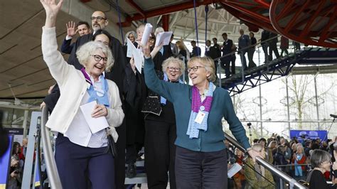 El pódcast de El Periódico Estrasburgo falla a favor de las abuelas