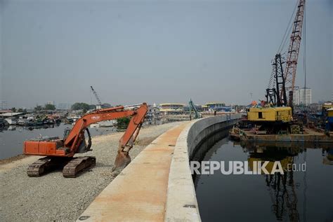 Proyek Pengaman Tanggul Pantai Muara Baru Republika Online