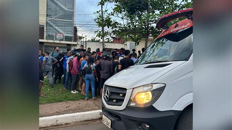 Motociclista colide ônibus e morre a caminho do HMM Correio de