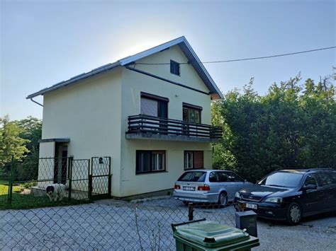 Kuća Petrinja 19000 M2 Prodaja