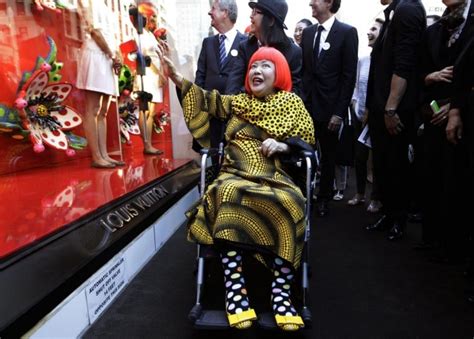 Yayoi Kusama Per Louis Vuitton Donna Fanpage