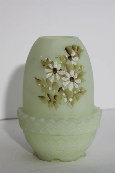 Vintage Fenton Daisies Custard Satin Glass Fairy Light Signed Hand