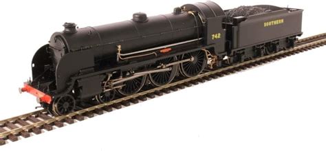 Hornby R3527 Sr 4 6 0 Camelot 742 N15 King Arthur Class Loco Steam Multi Hornby Amazon