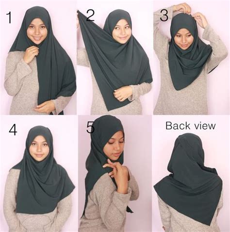 A Very Quick And Simple Hijab Tutorial It Looks Triangular From The