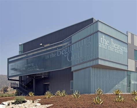 Azusa Pacific University Bendheim Channel Glass Project