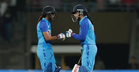 The Indian Women S Team Entered The House After Defeating Bangladesh In