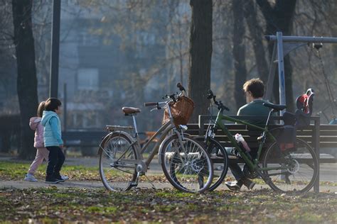 Danas u Srbiji sunčano i toplije vreme temperatura do 15 stepeni