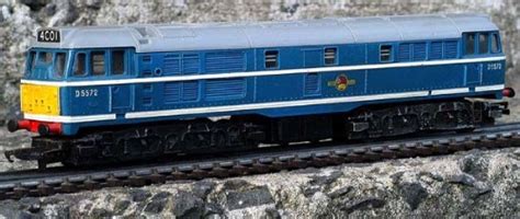 Hornby Railways Collector Guide Model Note R357 D5572 Expermental Blue Livery