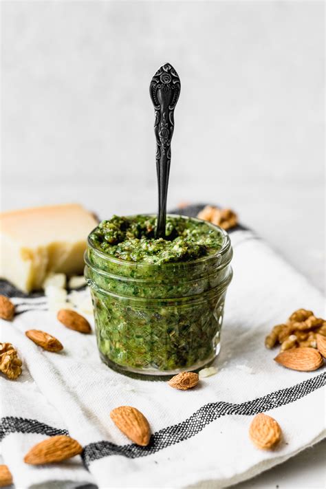 Pesto De Albahaca Nueces Y Almendras Cravings Journal