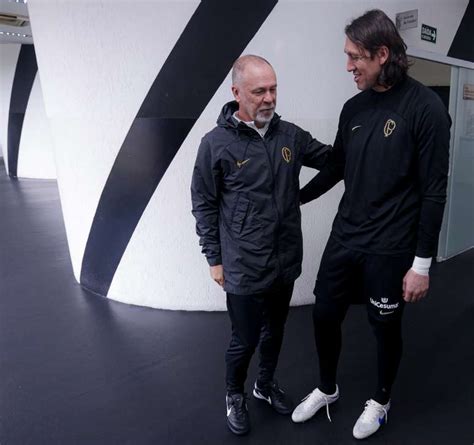 Mano Menezes Comanda Primeiro Treino E Prepara O Corinthians Para