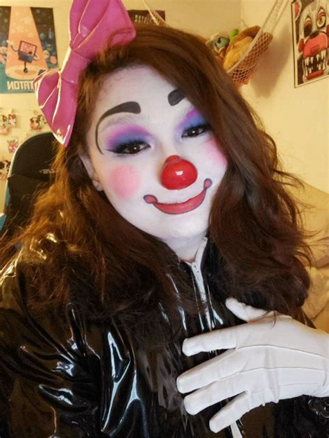 Clown Pics Cute Clown Female Clown Whiteface Theatrical Gal Halloween Face Makeup Olds