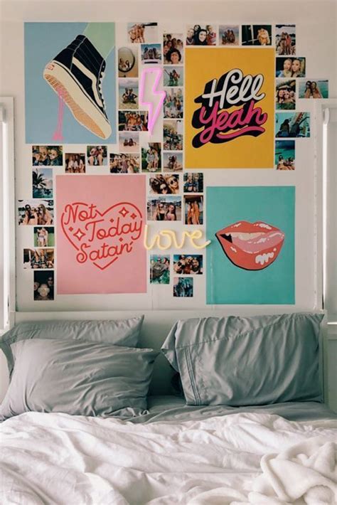 25 Cool Poster Decor Ideas For College Dorm Room Homemydesign