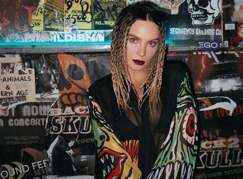 Belinda Usa Disfraz De Seguridad Para Evadir A La Prensa