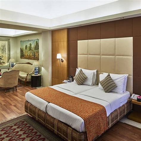 𝗧𝗛𝗘 𝟭𝟬 𝗕𝗘𝗦𝗧 Hotels in Churchgate (Mumbai) of 2024