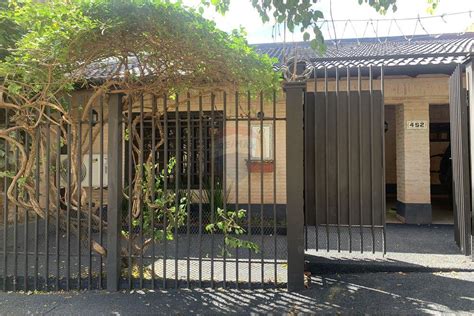 Casa Completamente Renovada En Alquiler En El Barrio Mburucuy Ref