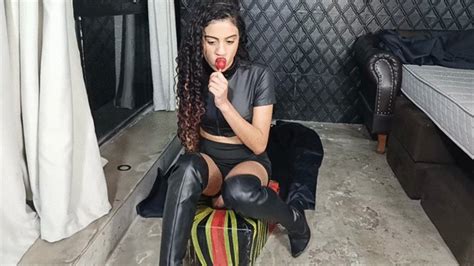 New Cute Princess Brunette Kneading The Slave S Face By Lia And Daniel Santiago Cam By Aline