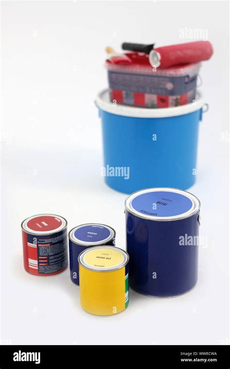 Open Paint Tins Hi Res Stock Photography And Images Alamy