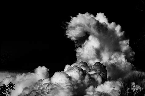 Fotos gratis nube en blanco y negro cielo atmósfera fumar cúmulo