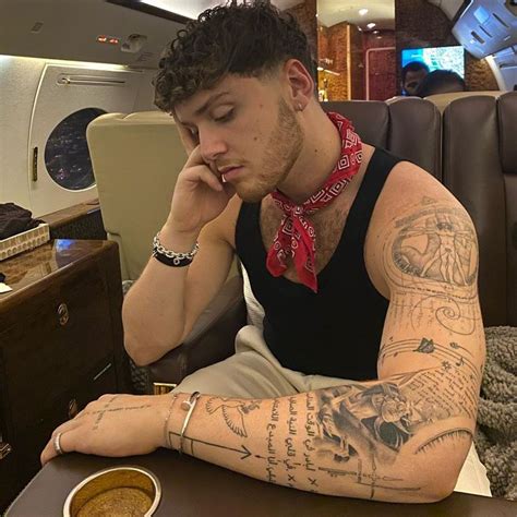 Bazzi On Instagram On Da Way” Chicas Hombres Famosos Tatuajes