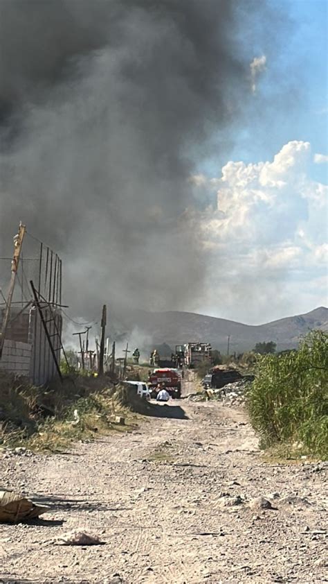 Fuerte Incendio Al Norte De La Ciudad Llantas Y Basura Acumulada Omnia