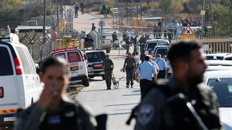 Palestinian Gunman Kills 3 Israelis At West Bank Checkpoint The New