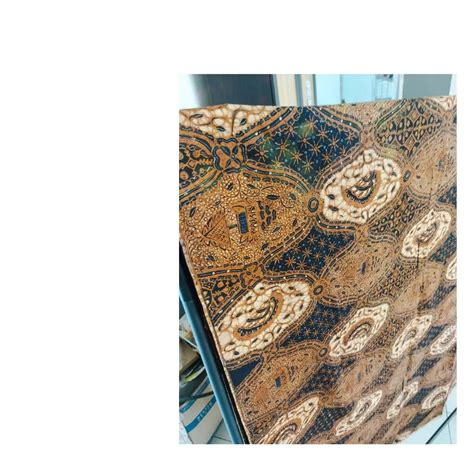 Kain Batik Lawas Sogan Surakarta Ibu Puspaningrat Original On Carousell