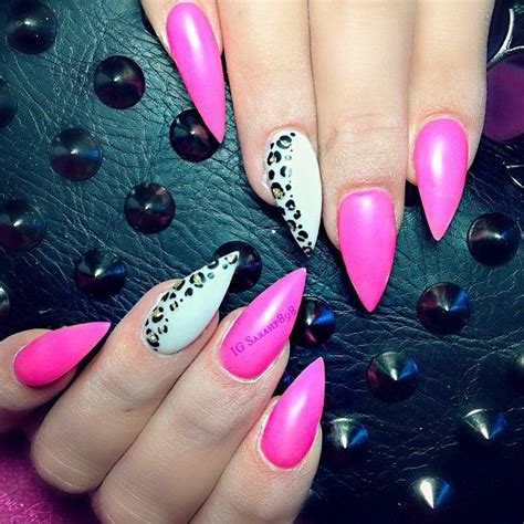 15 Pointy Nail Designs For You To Rock The Holidays Pretty Designs