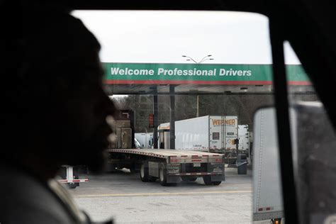 Gobernador De Colorado Reduce De 110 A 10 Años La Pena De Camionero