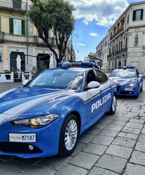 Messina Le Nuove Alfa Romeo Giulia Nel Parco Auto Della Polizia Di