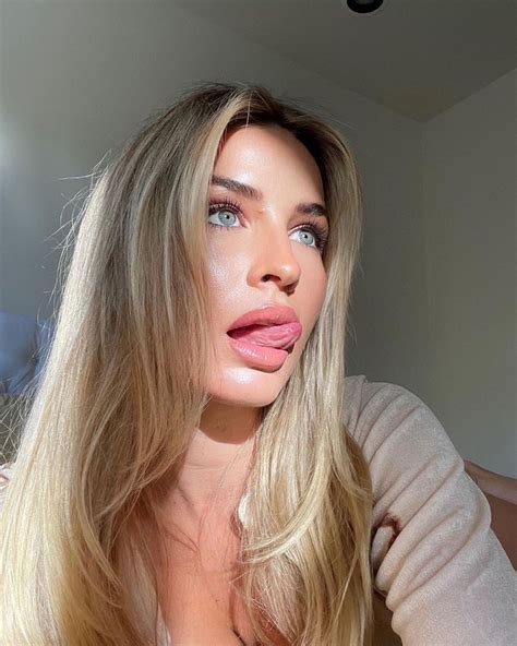 Madi Edwards 10/22/2021 • CelebMafia