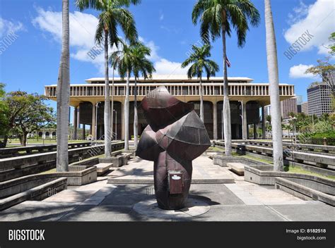 Hawaii State Capitol Image & Photo (Free Trial) | Bigstock