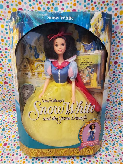 1992 Disneys Snow White And The Seven Dwarfs Snow White Etsy