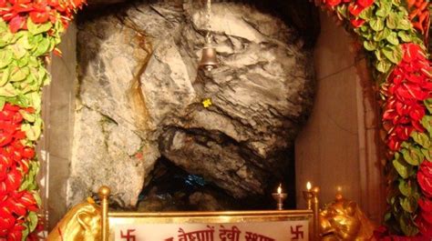 VAISHNO DEVI - Bhawan Darshan and BhaironathTemple - Ghumakkar ...