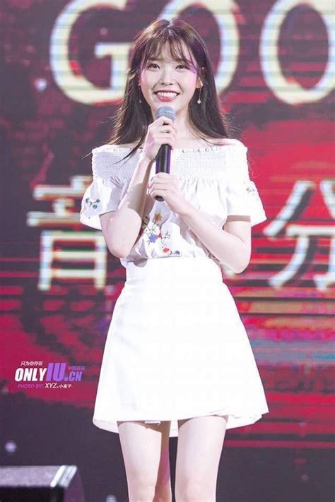 ius  famous outfits  prove shes  true fashionista koreaboo