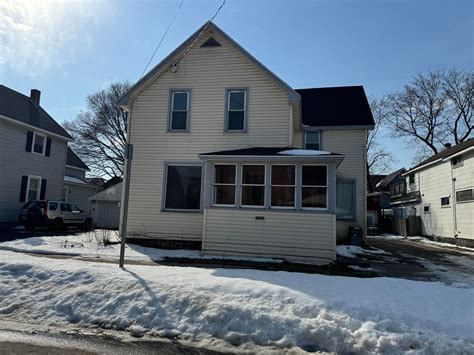316 Carrie St, Sault Sainte Marie, MI 49783 - See Est. Value, Schools