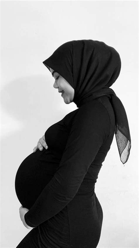 Inspirasi Foto Maternity Hijab Simple Gaya Ibu Hamil Gambar Hamil Gaya