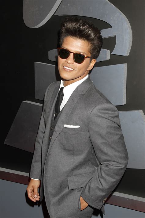 Pin On Bruno Marsgrammy 2012 Bruno Mars Grammy Mens Sunglasses