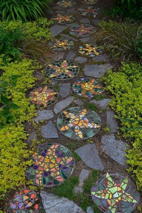 65 wunderschöne DIY Mosaik Gartendekorationen für Ihre Inspiration