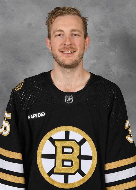 Boston Bruins Trade Linus Ullmark To The Ottawa Senators Spectors Hockey