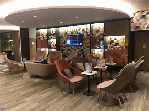 Holiday Inn Express Paris Cdg Airport Lobby 3 Points With A Crew
