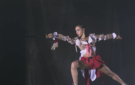 Review Fka Twigs Live In Los Angeles The Face