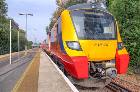 Swr Class 707 Finale London Rail