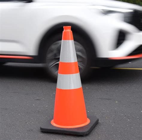 6 Cones BESEA 28 Inch Orange Safety Traffic Cones Construction Road