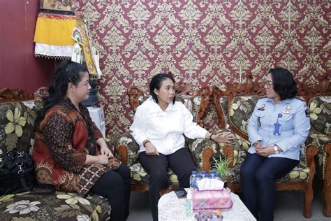 Pinka Hapsari: Cucu Megawati, 'Banteng Muda' yang Diistimewakan